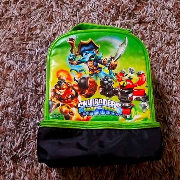 10S3.  Skylander thermos lunchbox - Picture 1 of 2